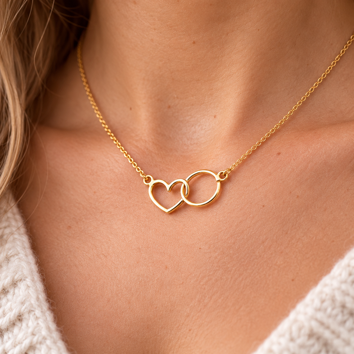 Herz-Kreis Collier vergoldet