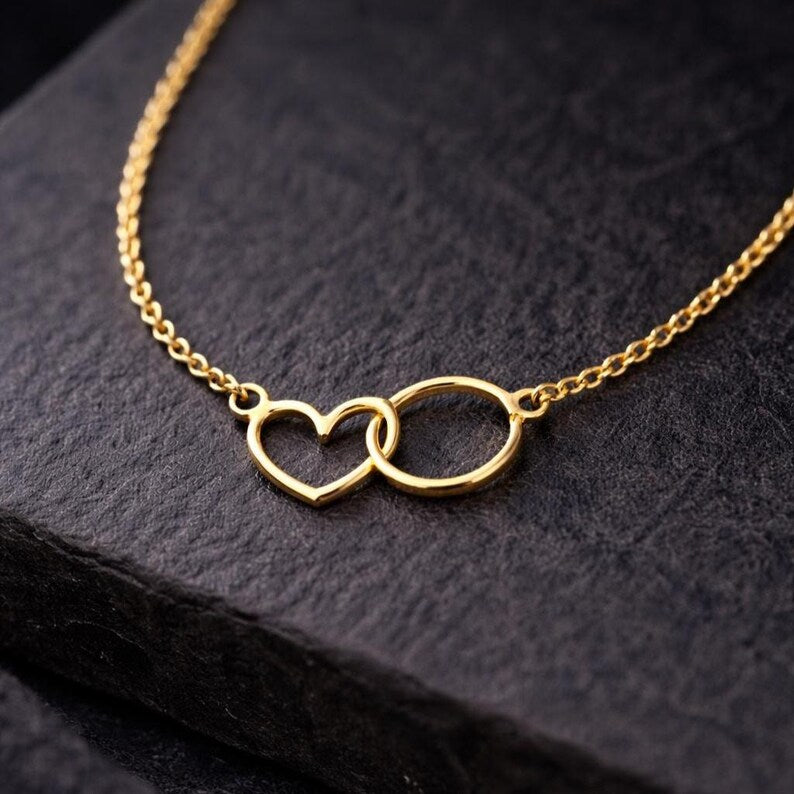 Herz-Kreis Collier vergoldet